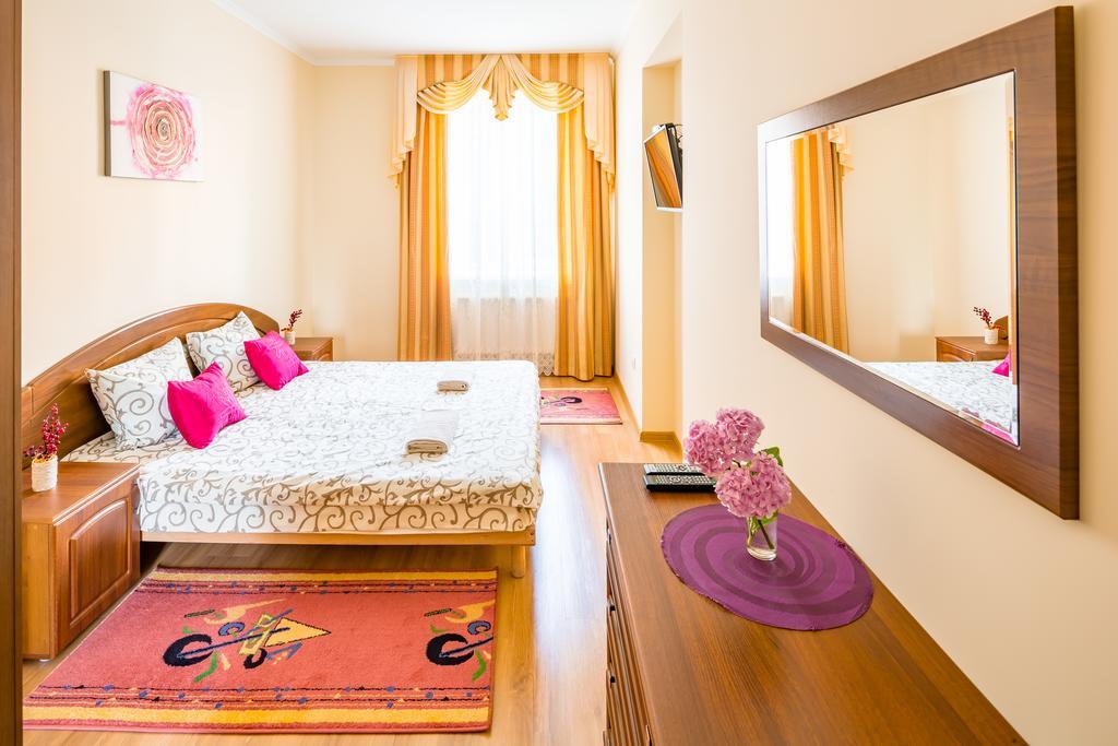 Apartment On Yana Zhizhky Lviv Eksteriør bilde