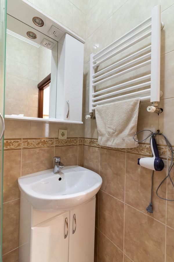 Apartment On Yana Zhizhky Lviv Eksteriør bilde